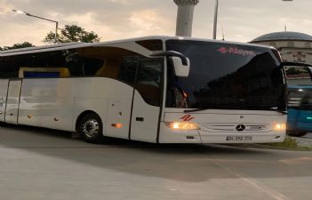 Mercedes Tourismo